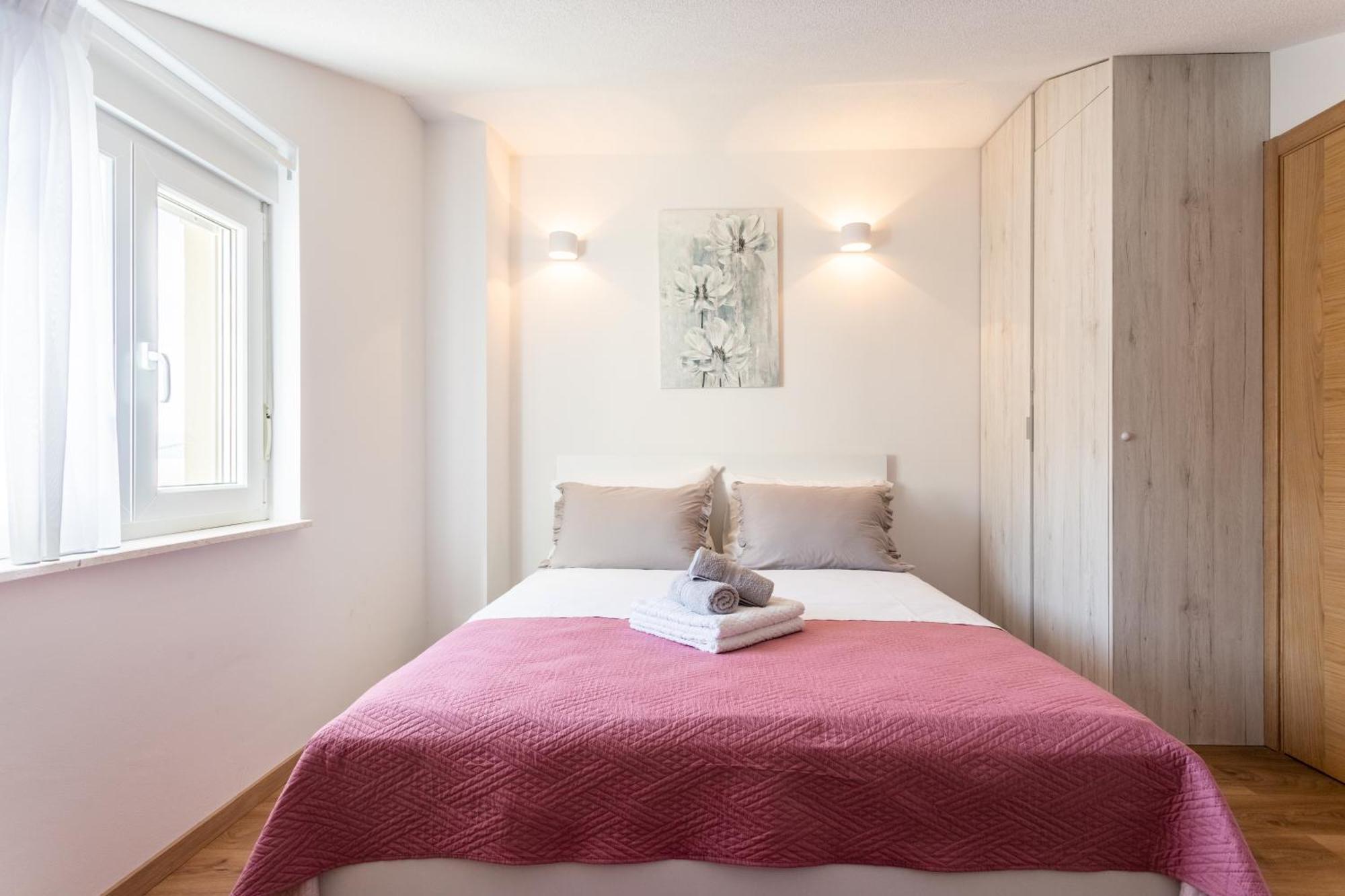 Villa Ana Perfect For Families With Kids And Groups,House With Heated Pool ポドストラナ エクステリア 写真