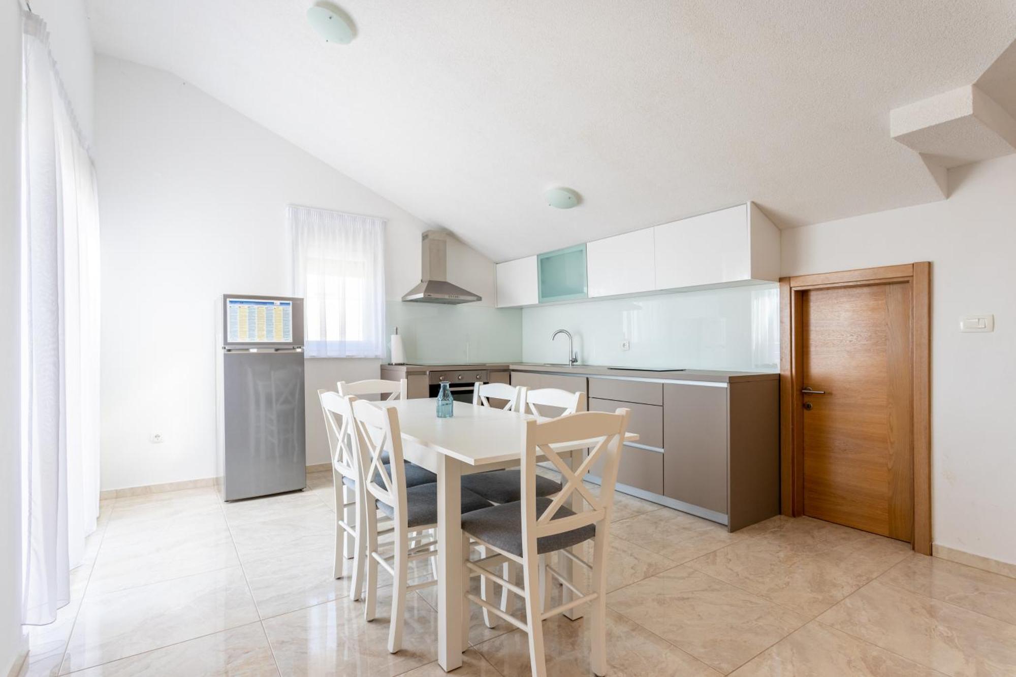 Villa Ana Perfect For Families With Kids And Groups,House With Heated Pool ポドストラナ エクステリア 写真