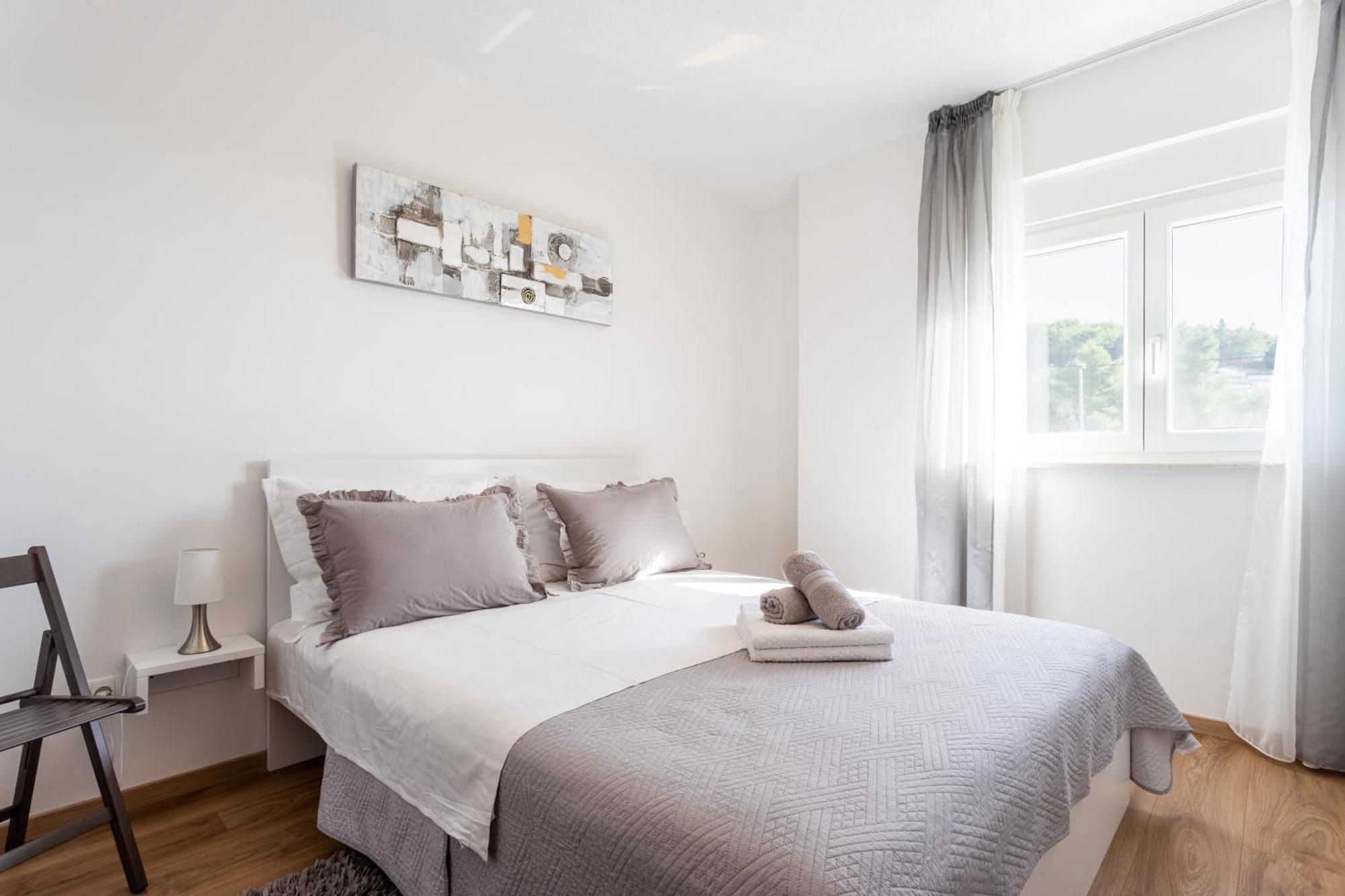 Villa Ana Perfect For Families With Kids And Groups,House With Heated Pool ポドストラナ エクステリア 写真